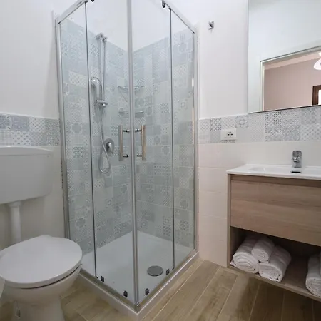Casa Vacanze Da Nonno Peppe / Suites 1, 2, & 3 Terrasini